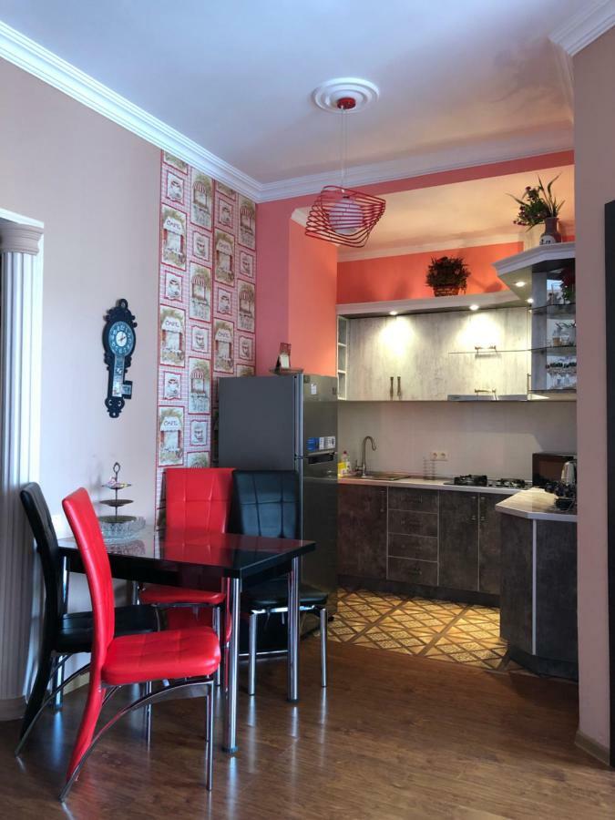 באטומי Apartment Gio מראה חיצוני תמונה